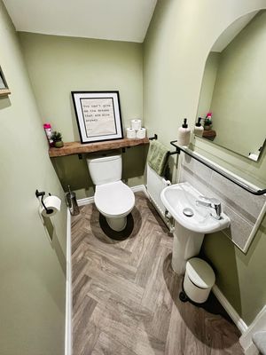 Cloaks w.c- click for photo gallery